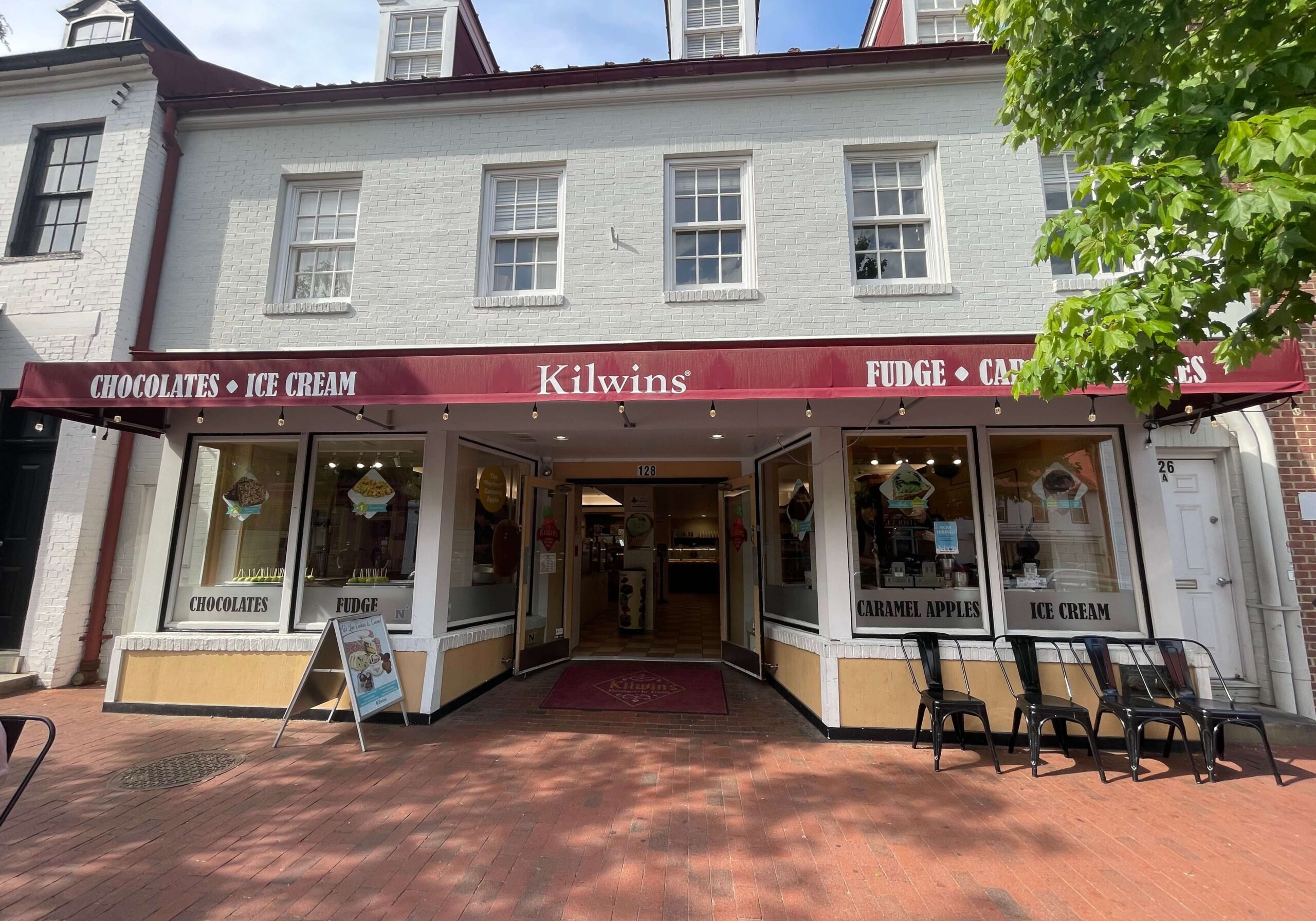 Kilwins chocolate and ice cream shop exterior
