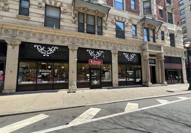 Kilwins chocolate and ice cream shop exterior